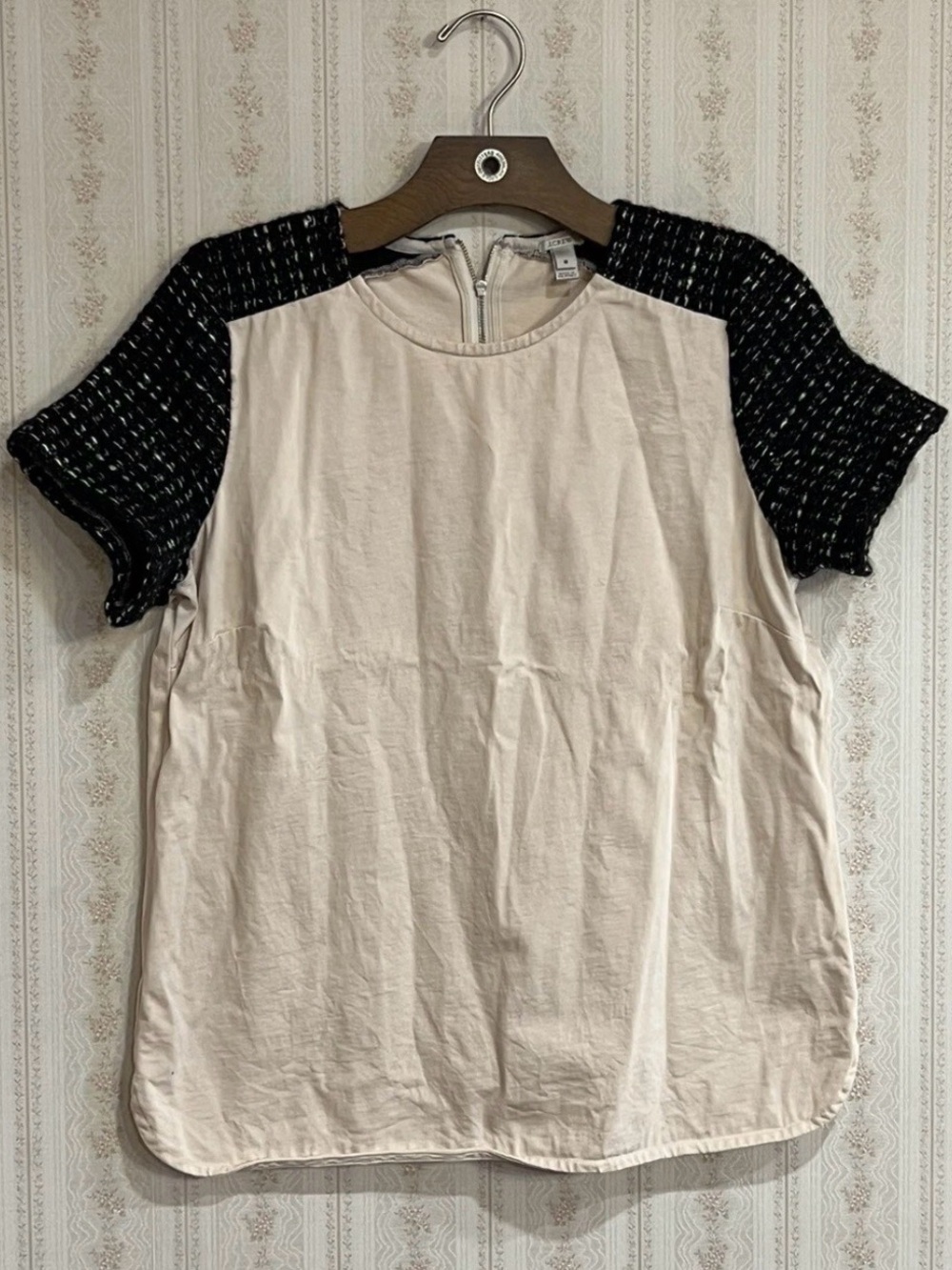 Women's Contrast Sleeve Top - Cream with Black Sleeves